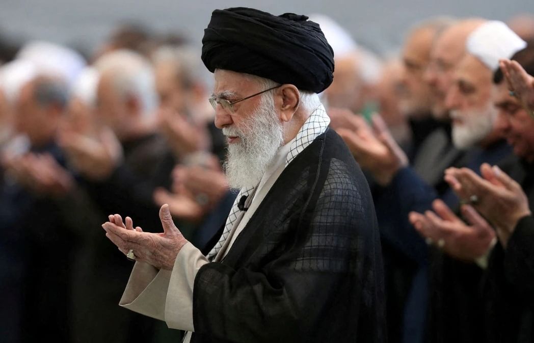 युद्धाने इराणचे डोके आले ताळ्यावर, आयातुल्ला यांना मरण्यासाठी या 6 मित्रांनी एकटं सोडलं