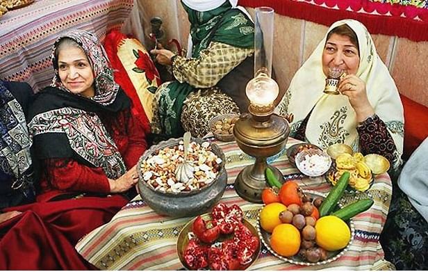  फास्ट फूड्स ब्रँड्सना इराणमध्ये बंदी आहे. इराणमध्ये मॅकडोनाल्ड्स आणि केएफसी बॅन आहे. परंतू तेथे “Mash Donald’s” वा “ZFC” सारखे नकली ब्रँड आढळतील