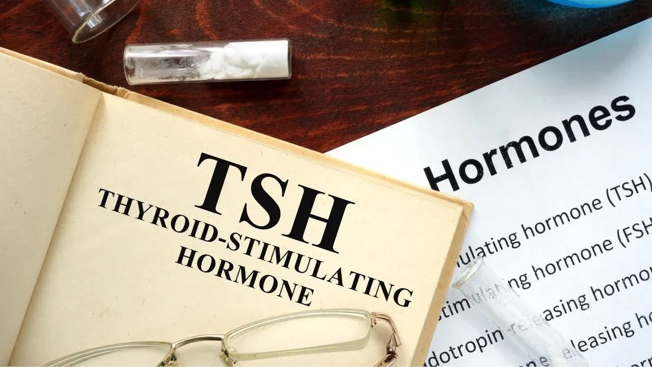 शरीरात थायरॉईड संप्रेरकाच्या कमतरतेमुळे हात आणि पायातील नसांवर दबाव येतो. त्याची लक्षणे म्हणजे थकवा, वजन वाढणे, मुंग्या येणे आणि कोरडी त्वचा.