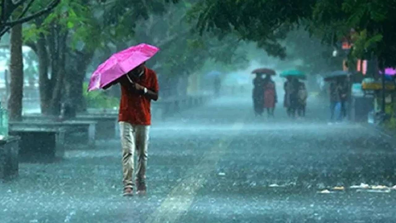 भारतीय हवामान विभागाने (आयएमडी) महाराष्ट्रातील हवामानाचा अंदाज व्यक्त केला आहे. आयएमडीनुसार पुढील 5 दिवसांत अनेक ठिकाणी मुसळधार पावसाची शक्यता व्यक्त करण्यात आली आहे. 