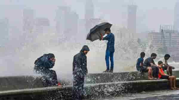 Mumbai Weather News : मुंबईकरांनो आज, उद्या तारांबळ उडणार, कसा होणार पाऊस? हवामान खात्याचा अलर्ट काय?