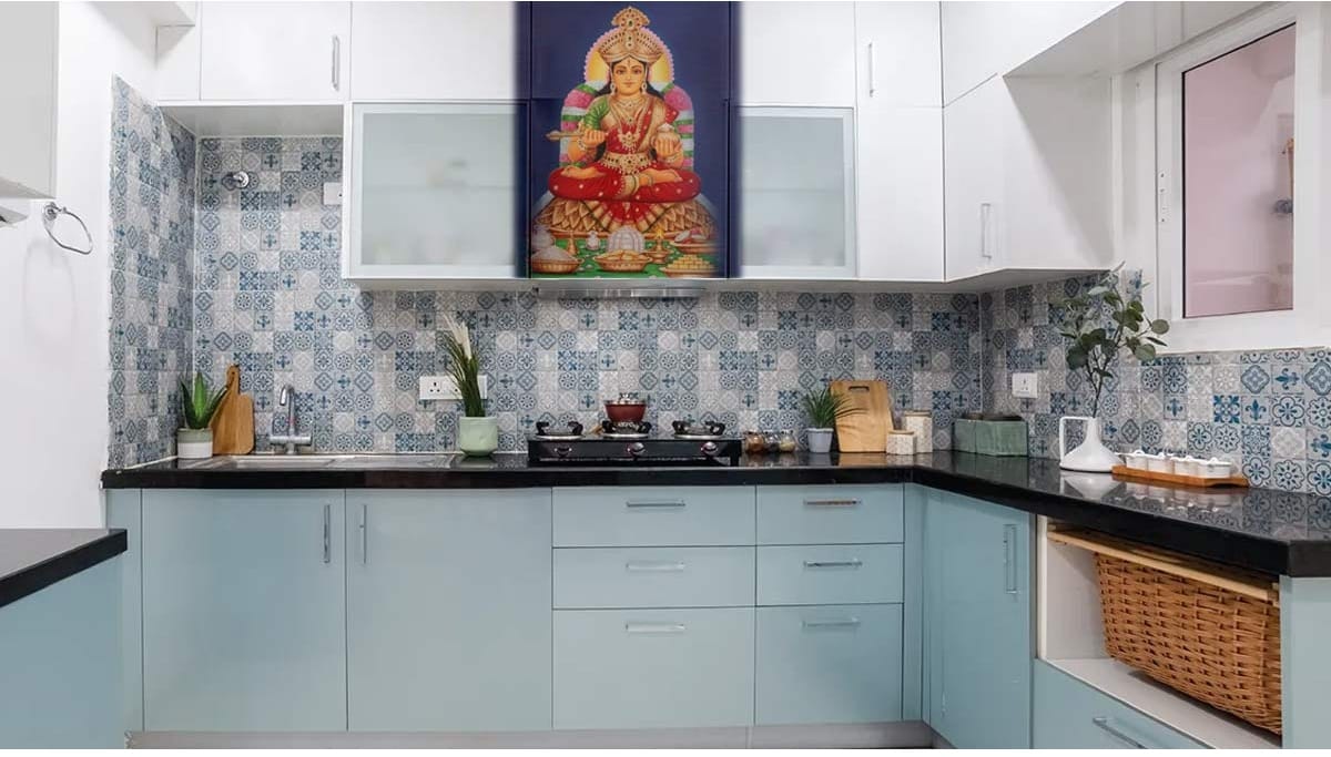 Annapurna Mata Photo: घरामध्ये सुख शांती टिकवून ठेवण्यासाठी स्वयंपाकघरामध्ये 'हे' चित्र नक्की लावा.... Annapurna Mata Photo: घरामध्ये सुख शांती टिकवून ठेवण्यासाठी स्वयंपाकघरामध्ये 'हे' चित्र नक्की लावा....