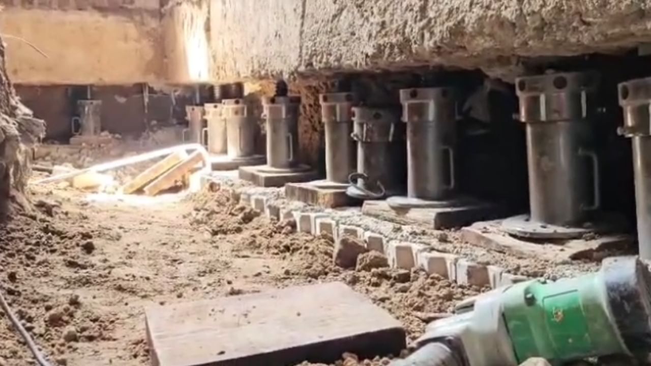 नाशिक जिल्ह्यातील सटाणा तालुक्यातील ताहाराबाद या ठिकाणी हे महत्त्वाचे काम सुरू आहे. हे काम उत्तर महाराष्ट्रात प्रथमच होत असल्याने परिसरातील नागरिकांमध्ये कमालीचे कुतूहल निर्माण झाले आहे.