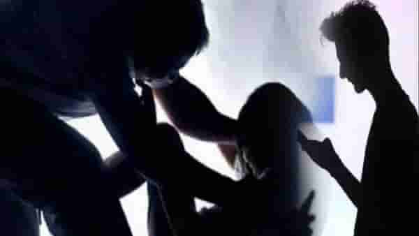 बिचवर 20 वर्षीय तरुणीवर 10 जणांकडून सामूहिक बलात्कार; नेमकं काय घडलं?