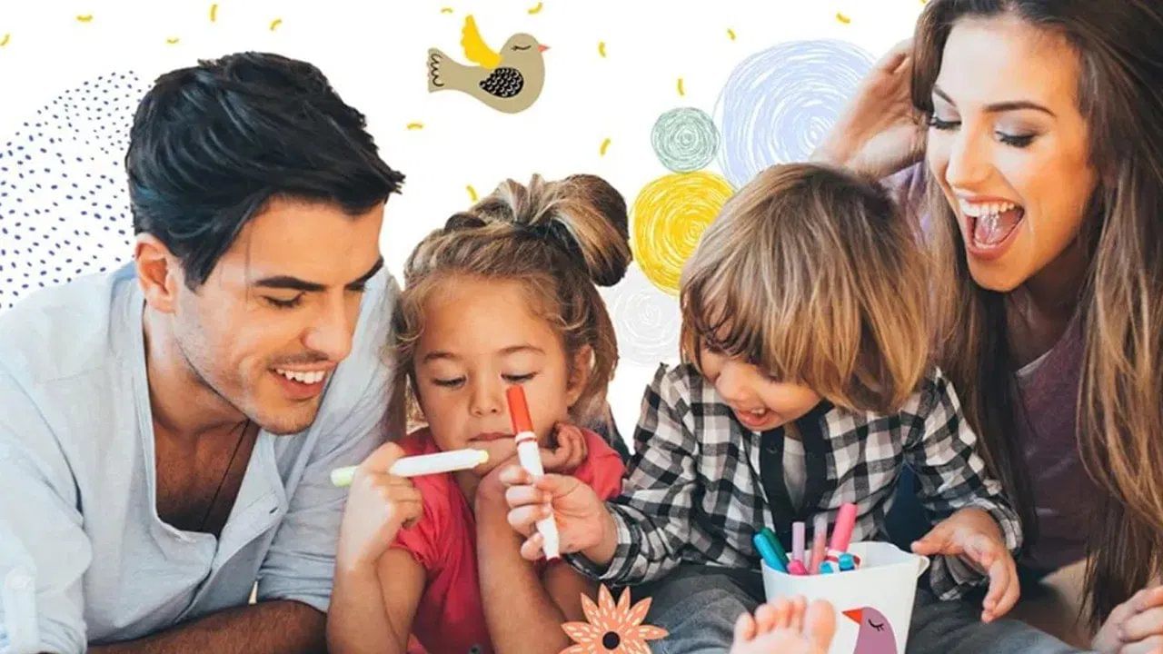 मुलांना जबाबदार बनवायचंय? मग 3 नियम आजपासूनच वापरायला सुरुवात करा मुलांना जबाबदार बनवायचंय? मग 3 नियम आजपासूनच वापरायला सुरुवात करा