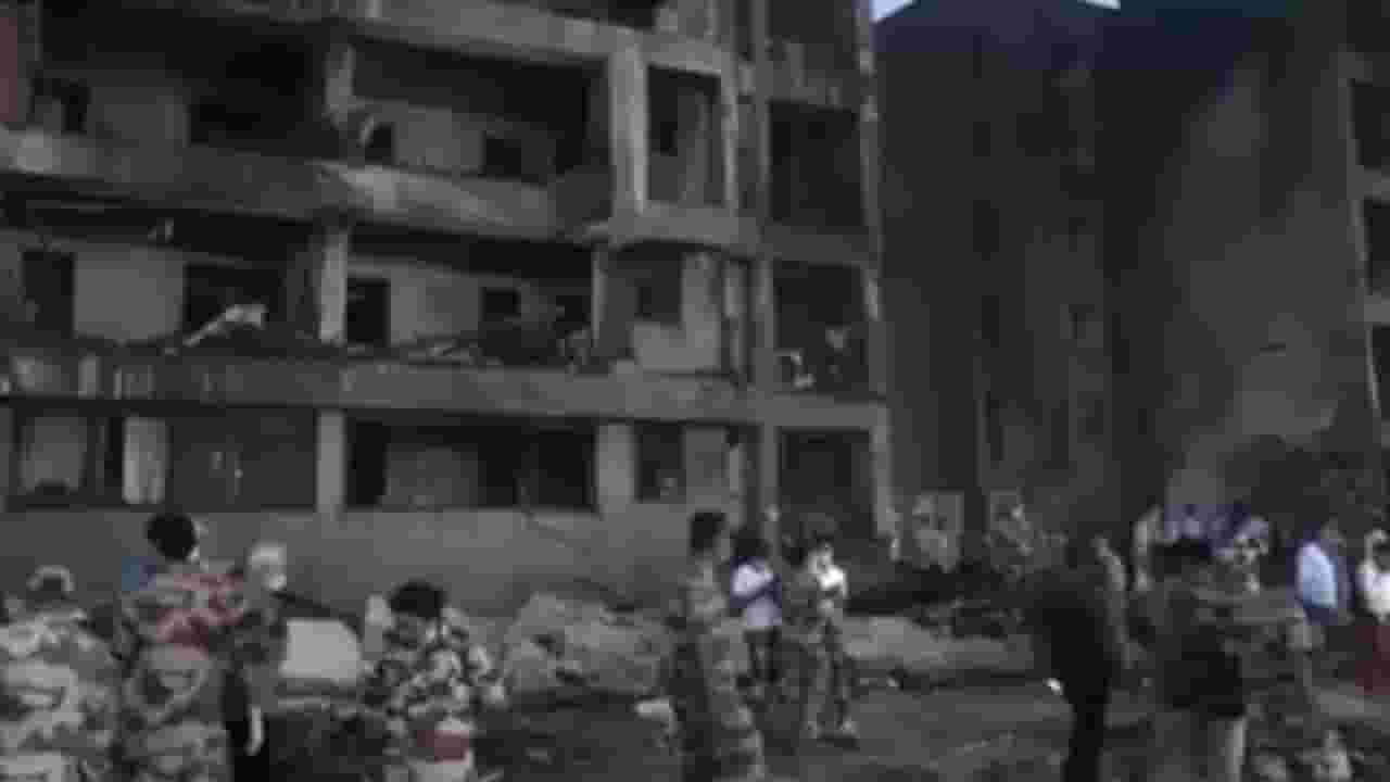 Ahmedabad Plane Crash : माझं कुटुंब वाचलं पण..; नातवासाठी आजीचा आक्रोश