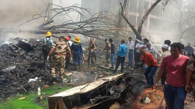 विमान अपघातातील मृतांच्या कुटुंबियांना किती रुपयांची भरपाई मिळणार? काय आहे कायदा? वाचा...