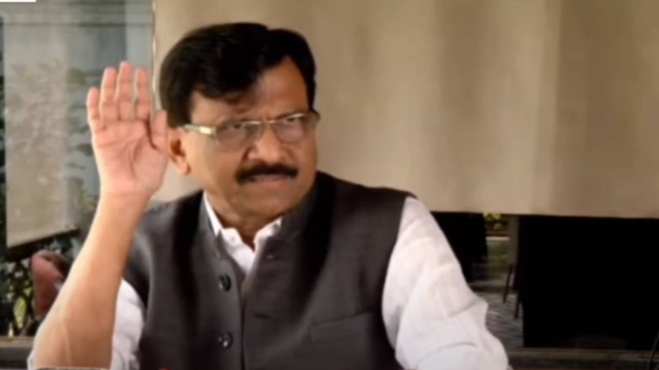 Sanjay Raut : ...म्हणून सरकारची माघार; मेळावा एकत्र होणार, मी राज ठाकरेंशी बोललो, राऊतांचा दावा काय? Sanjay Raut : ...म्हणून सरकारची माघार; मेळावा एकत्र होणार, मी राज ठाकरेंशी बोललो, राऊतांचा दावा काय?