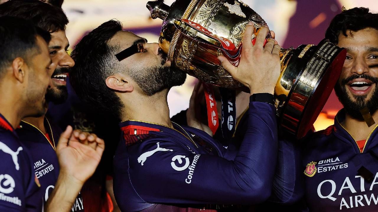 आरसीबीची मालकी असलेल्या कंपनीचे उच्चपदस्थ अधिकारी कधीही प्रसिद्धीच्या झोतात आले नसले तरी, यावेळी आरसीबीने आयपीएलचे विजेतेपद जिंकून कोट्यवधी रुपये त्यांच्या खिशात घातले आहेत.