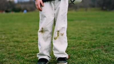 पावसात कपडे खराब होतात का? या 7 घरगुती ट्रिक्स वापरून पहा, कपडे होतील चकाचक !