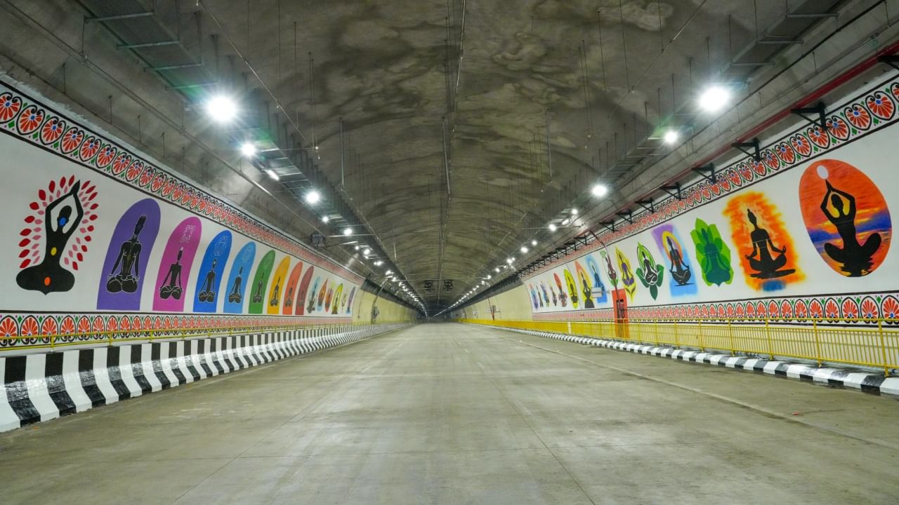 यानंतर आता इगतपुरी ते आमणे हा शेवटचा 76 किमीचा टप्प्याचे आज लोकार्पण करण्यात आले.