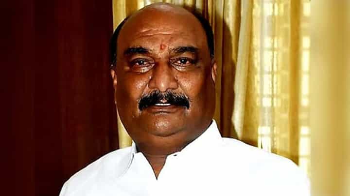 Sandipanrao Bhumre : 150 कोटींचं गिफ्ट अन् भूमरेंचा ड्रायव्हर अडचणीत Sandipanrao Bhumre : 150 कोटींचं गिफ्ट अन् भूमरेंचा ड्रायव्हर अडचणीत