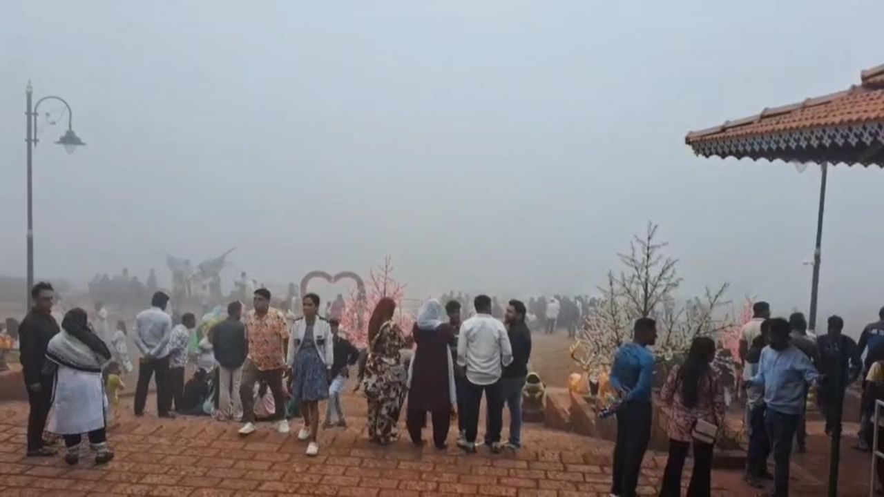 या दोन महिन्यांच्या कालावधीत अनेक पर्यटनस्थळे पर्यटकांसाठी बंद ठेवण्यात येणार आहेत.