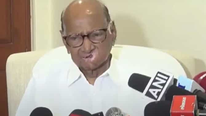 मोठी बातमी! शरद पवारांना बसणार मोठा धक्का? पडद्यामागे घडामोडींना वेग