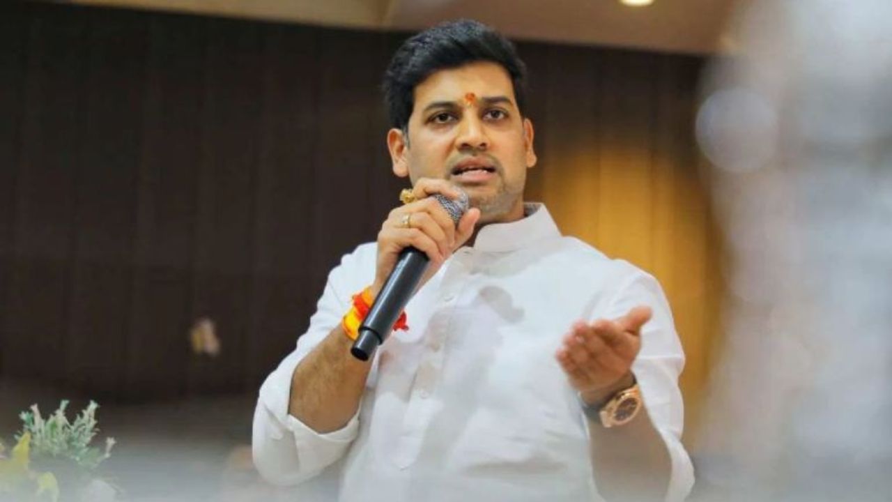 Shrikant Shinde : मुंबई मनपा निवडणुकीत सर्व निर्णय श्रीकांत शिंदे घेणार Shrikant Shinde : मुंबई मनपा निवडणुकीत सर्व निर्णय श्रीकांत शिंदे घेणार