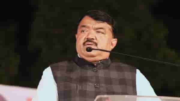 ठाकरे गटातून हकालपट्टी झालेले सुधाकर बडगुजर आज भाजपात, पक्षप्रवेशापूर्वी म्हणाले...