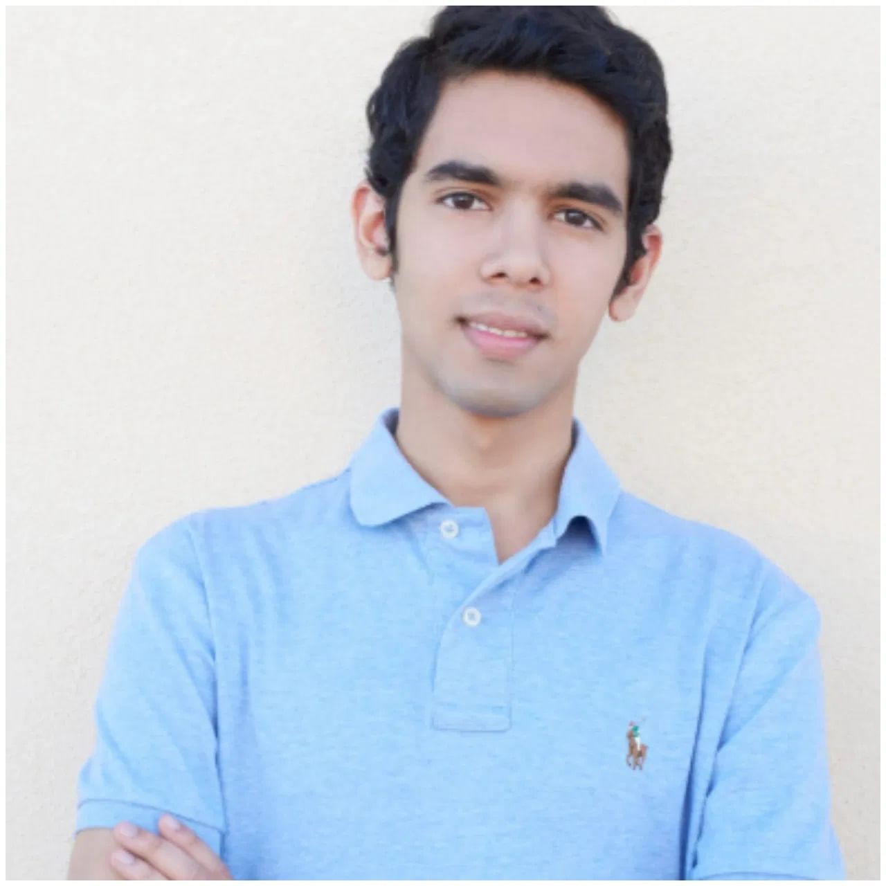 तनय छेडाचा जन्म 27 जून 1996 रोजी मुंबईत झाला आणि त्याने धीरूभाई अंबानी इंटरनॅशनल स्कूलमध्ये शिक्षण घेतलं. आता तनय इतका मोठा झाला आहे की त्याला ओळखणं कठीण झालं आहे आणि त्याचं लग्नही झालं आहे.