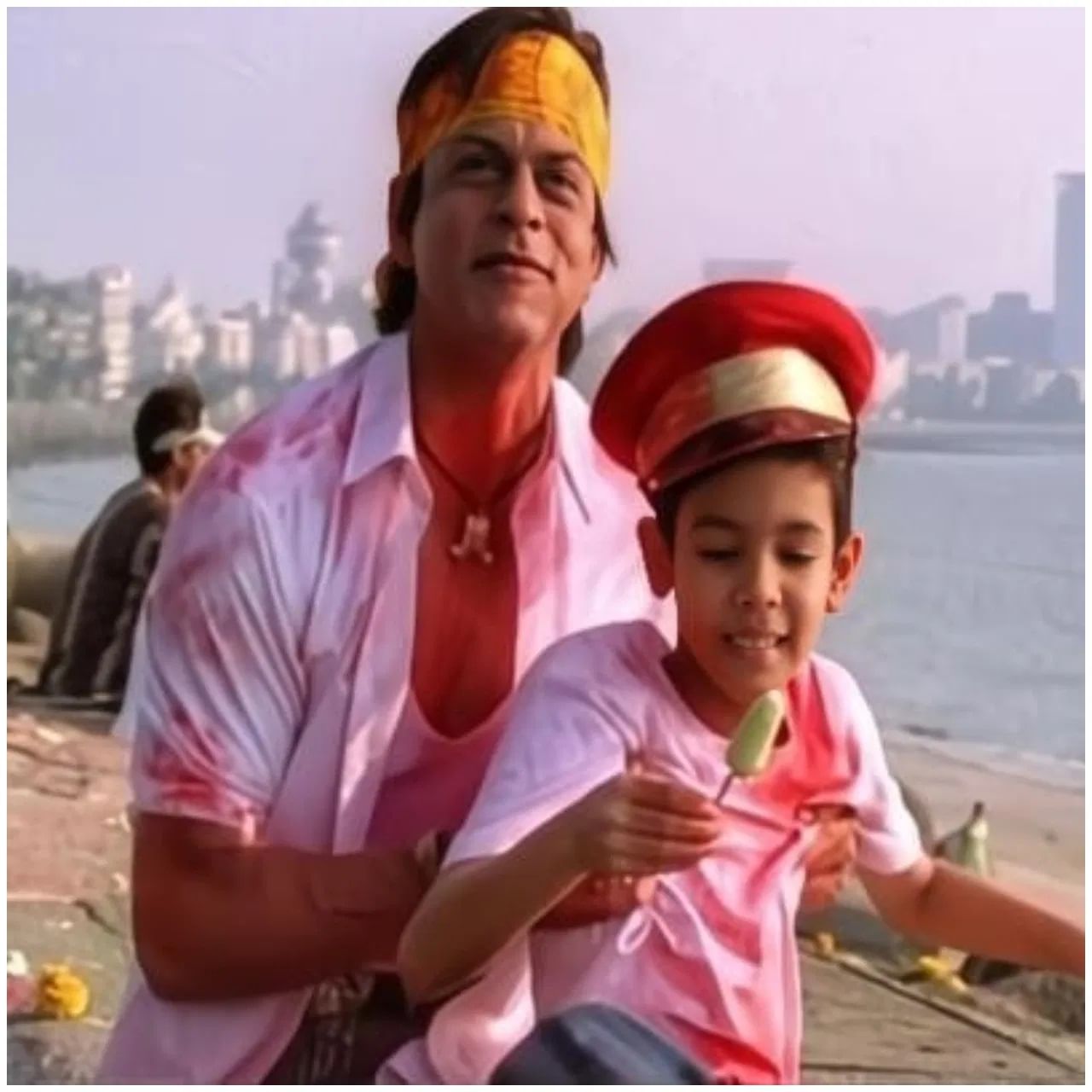 तनयने शाहरुख खानसोबत 'डॉन' या सिनेमात काम केलं होतं. या सिनेमातही तनय एक महत्त्वाची भूमिका बजावत होता आणि त्याच्या कामाचं कौतुक झालं होतं.