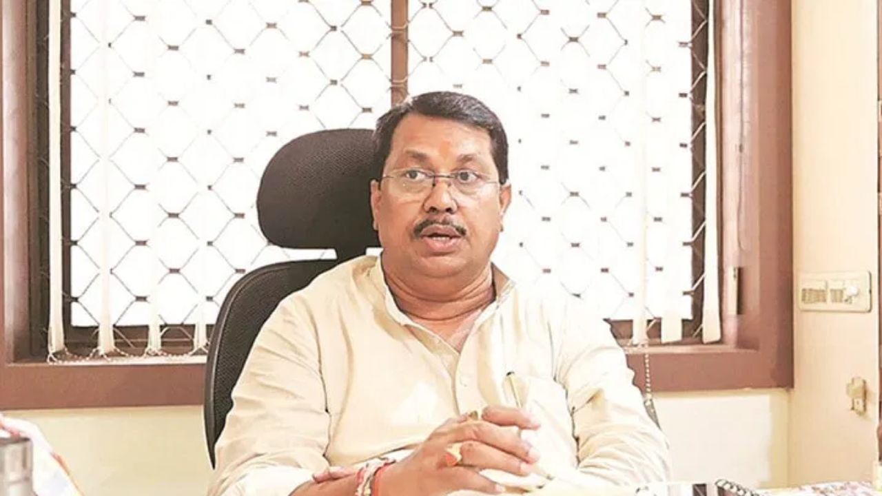 मराठीसाठी ठाकरे बंधू एकत्र येणार, काँग्रेसची भूमिका काय? पहिली प्रतिक्रिया समोर मराठीसाठी ठाकरे बंधू एकत्र येणार, काँग्रेसची भूमिका काय? पहिली प्रतिक्रिया समोर