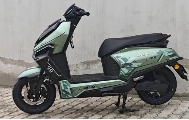 ‘ही’ स्कूटर सिंगल चार्जवर 150 किलोमीटरपर्यंत धावते, मोफत हेल्मेटची ऑफर, किंमत जाणून घ्या