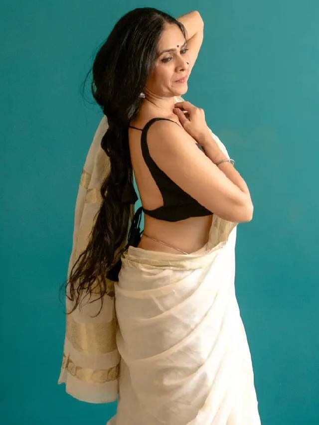 तू चंचला, तू कामिनी..; मराठमोळ्या ऐश्वर्या नारकरांसमोर बॉलिवूडची ऐश्वर्याही फिकी! तू चंचला, तू कामिनी..; मराठमोळ्या ऐश्वर्या नारकरांसमोर बॉलिवूडची ऐश्वर्याही फिकी!