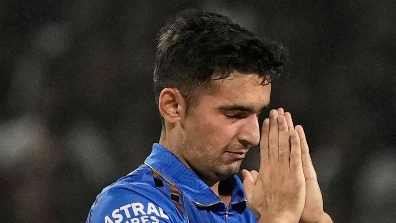 अंशुल कंबोजने केरळविरुद्धच्या एका डावात 10 बळी घेत खळबळ उडवून दिली होती. अनिल कुंबळेनंतर हा पराक्रम करणारा तो फक्त दुसरा भारतीय आणि पहिला वेगवान गोलंदाज ठरला. (Photo- PTI)