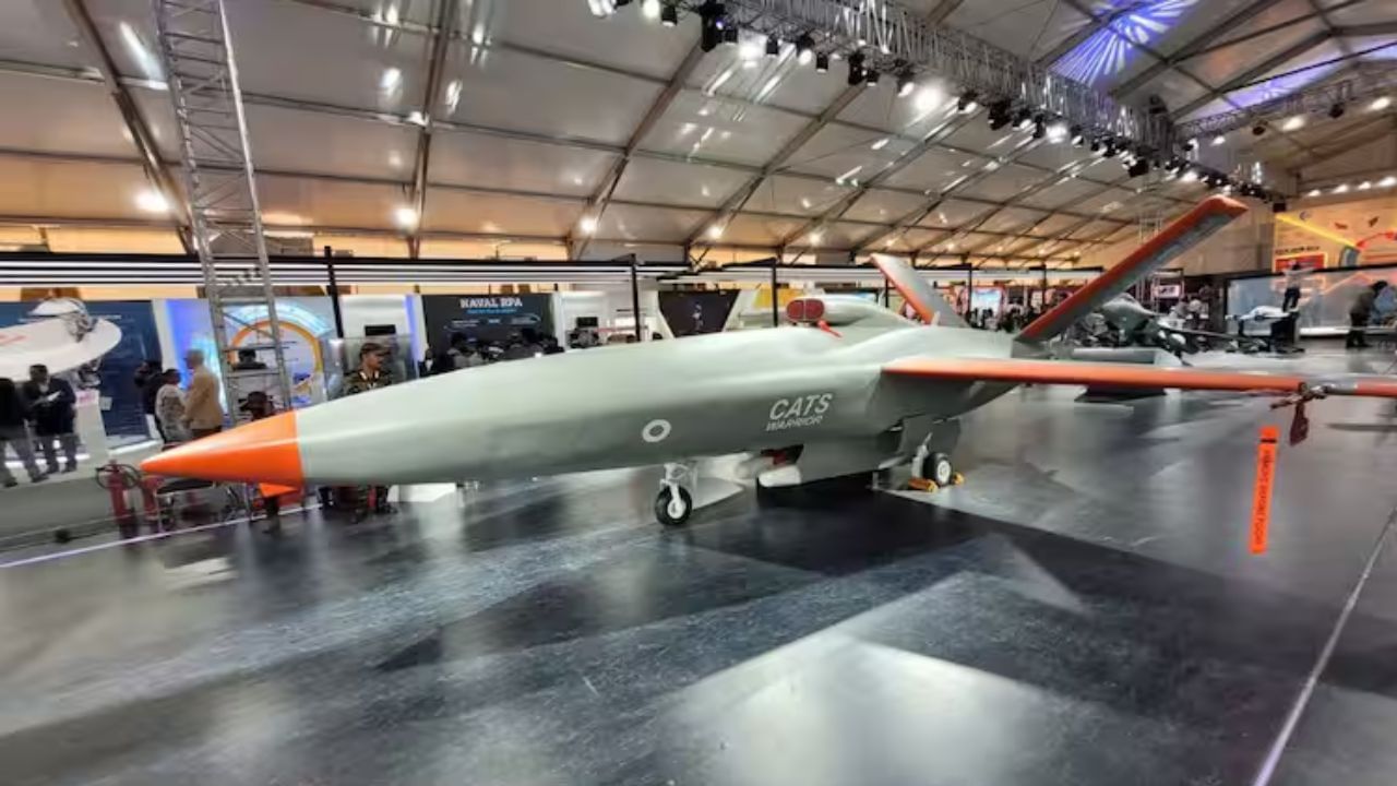 भारतीय सैन्याला मिळणार अनोखा मित्र, फायटर जेटसोबत शत्रूंवर हल्ला करणार, काय आहे कॅट्स-वॉरियर? भारतीय सैन्याला मिळणार अनोखा मित्र, फायटर जेटसोबत शत्रूंवर हल्ला करणार, काय आहे कॅट्स-वॉरियर?