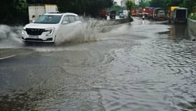 पावसात कार चालवताना ‘या’ गोष्टी लक्षात ठेवा, जाणून घ्या पावसात कार चालवताना ‘या’ गोष्टी लक्षात ठेवा, जाणून घ्या