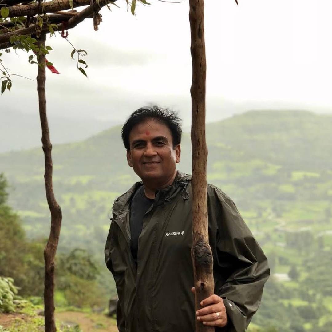 कोणत्याही ट्रेन, विशेष डाएट आणि सप्लीमेंट्सशिवाय त्यांनी हे वजन कमी केलं होतं. एखादी गोष्ट ठरवली आणि त्याप्रती समर्पण भावनेनं काम केलं की सर्व शक्य होतं, याचं उदाहरण त्यांनी चाहत्यांसमोर निर्माण केलं. 
