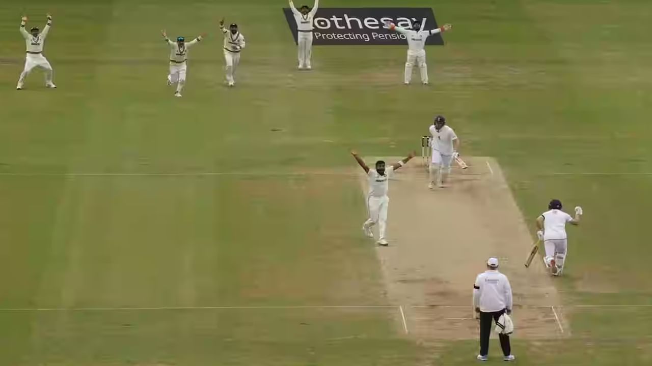 ENG vs IND : इंडिया-इंग्लंड तिसर्या कसोटीसाठी टीम जाहीर, या खेळाडूची एन्ट्री, कोण आहे तो? ENG vs IND : इंडिया-इंग्लंड तिसर्या कसोटीसाठी टीम जाहीर, या खेळाडूची एन्ट्री, कोण आहे तो?