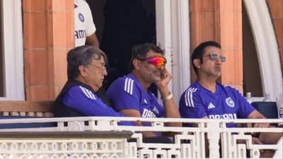 Gautam Gambhir : टीम इंडियासाठी आज मोठा दिवस, त्याआधी गौतम गंभीरची ड्रेसिंग रुममधली नको ती कृती होतेय व्हायरल Video