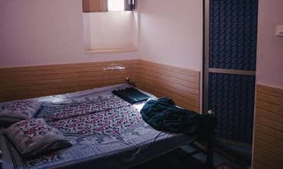 घडलंय बिघडलंय...एका तरुणीचे 6 बॉयफ्रेंड...एकाचवेळी सर्व एकसाथ हॉटेलात पोहोचले, त्यानंतर जे झालं...?