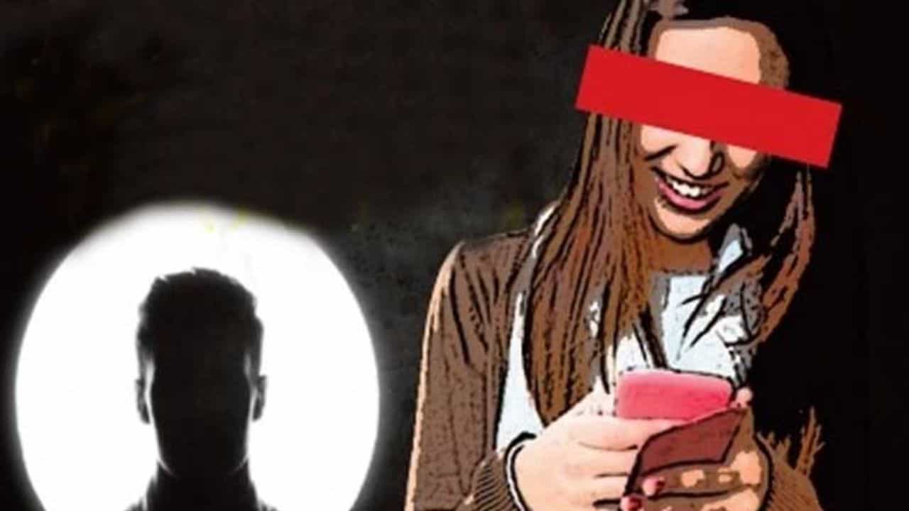 राज्यातले बडे नेते हनीट्रॅपच्या जाळ्यामध्ये; 72 आजी-माजी नेते अडकल्याचा कोणी केला दावा राज्यातले बडे नेते हनीट्रॅपच्या जाळ्यामध्ये; 72 आजी-माजी नेते अडकल्याचा कोणी केला दावा
