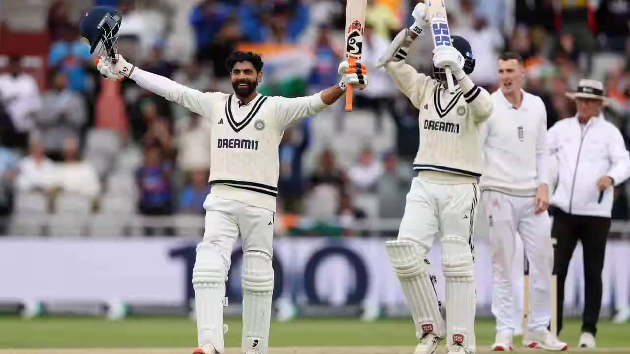 अँडरसन तेंडुलकर कसोटी मालिकेतील चौथा सामना ड्रॉ करण्यात भारतीय संघाला यश मिळालं. त्यामुळे या मालिकेचा निकाल पाचव्या सामन्यापर्यंत गेला आहे. पण चौथ्या सामन्यानंतर वर्ल्ड टेस्ट चॅम्पियनशिप गुणतालिकेवर परिणाम दिसून आला आहे. (Photo- BCCI)