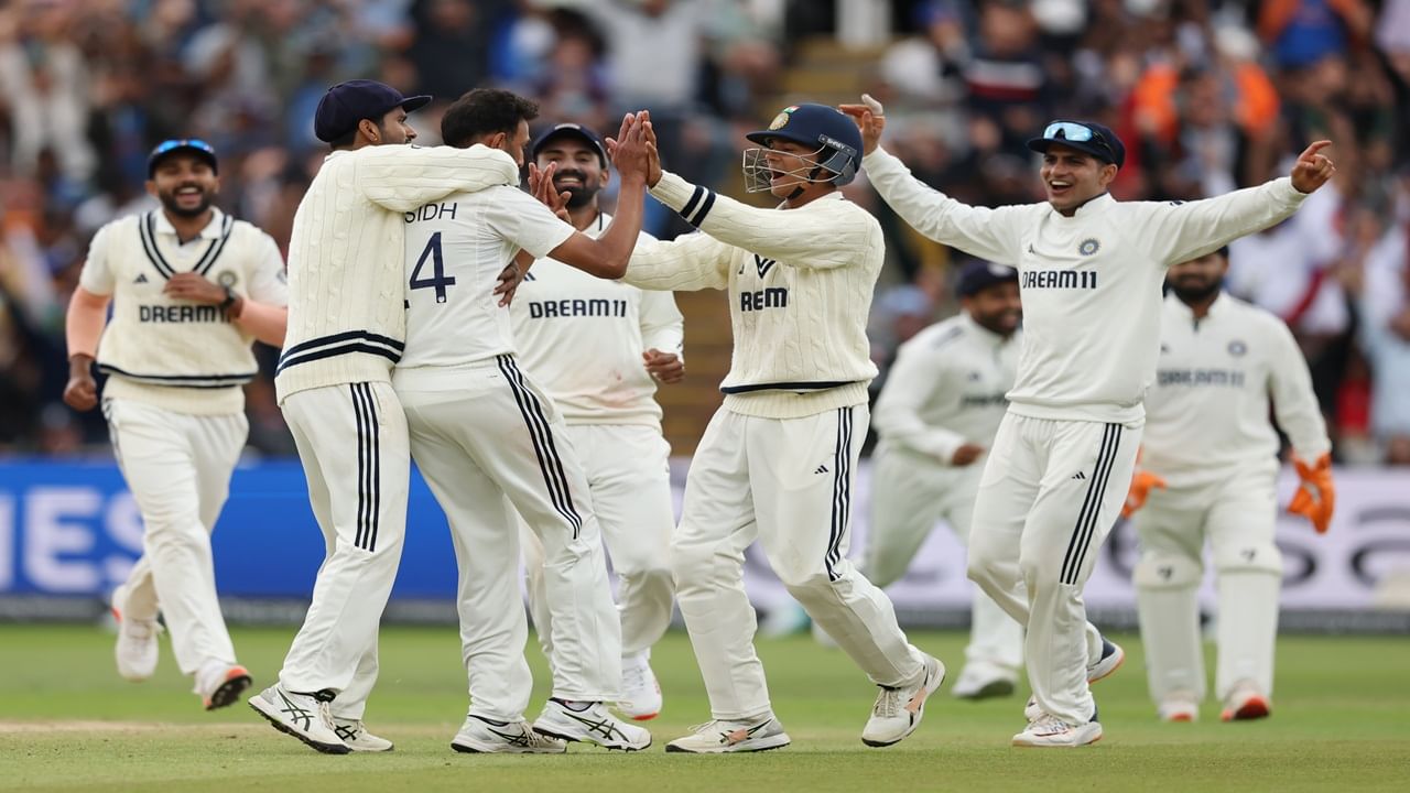 ENG vs IND : टीम इंडियाच्या ऐतिहासिक विजयाचे 5 शिल्पकार, सर्वाधिक योगदान कुणाचं? ENG vs IND : टीम इंडियाच्या ऐतिहासिक विजयाचे 5 शिल्पकार, सर्वाधिक योगदान कुणाचं?