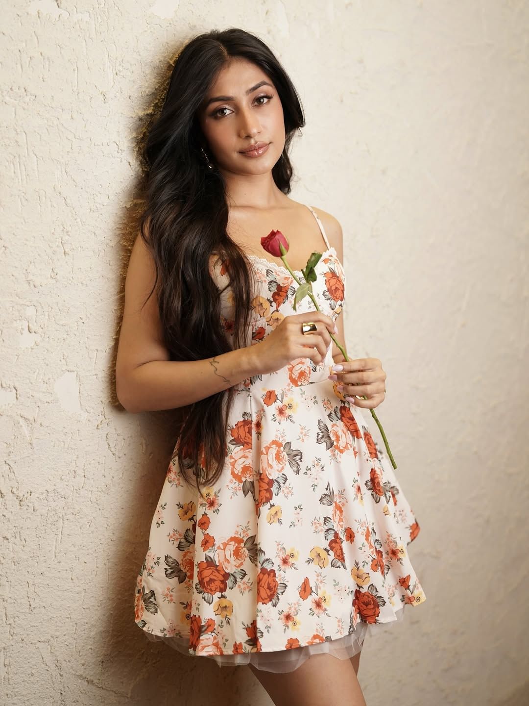 कायद्यानुसार धनश्रीला पोटगीदेखील मिळालेली आहे. पती-पत्नी म्हणून नात्यात असताना धनश्री आणि युजवेंद्र यांनी अनेकदा एकत्र असलेले फोटो सोशल मीडियावर अपलोड केलेल आहेत. विशेष म्हणजे दोघांनीही एकमेकांप्रतीचे प्रेम उघडपणे व्यक्त केलेले आहे. 