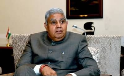 Jagdeep Dhankar Resignation :  भाजप खासदारांकडून कोऱ्या कागदावर घेतली सही, धनखड यांच्या राजीनाम्यापूर्वी काय घडलं?