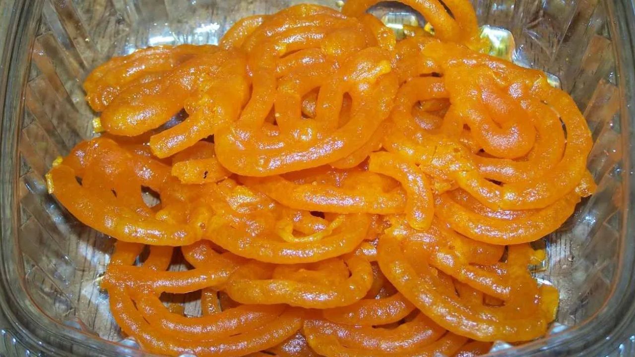 श्रावणात काहीतरी हटके ट्राय करा, 5 मिनिटांत बनवा खुसखुशीत बटाट्याची जिलेबी, वाचा सोपी रेसिपी