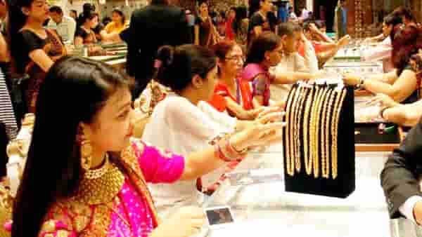 Gold And Silver Rate Today : सोने-चांदीच्या दरात मोठा बदल, दिवाळीपर्यंत अजून घेणार झेप? आताची किंमत काय?