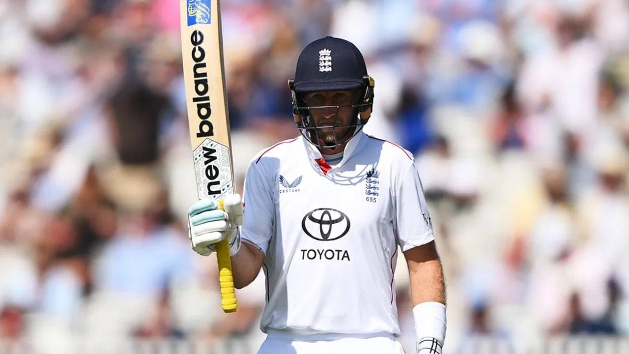 इंग्लंडच्या फलंदाजीचा गेल्या काही वर्षात जो रूट हा कणा आहे. कसोटी क्रिकेटमध्ये त्याने अनेक विक्रम रचले आहेत. लॉर्ड्स कसोटीतही अशीच कामगिरी पाहायला मिळाली. भारताविरुद्ध त्याने एक मोठा विक्रम आपल्या नावावर केला आहे. असा विक्रम करणं इतर खेळाडूंसाठी स्वप्नासारखं आहे. (GETTY IMAGES)
