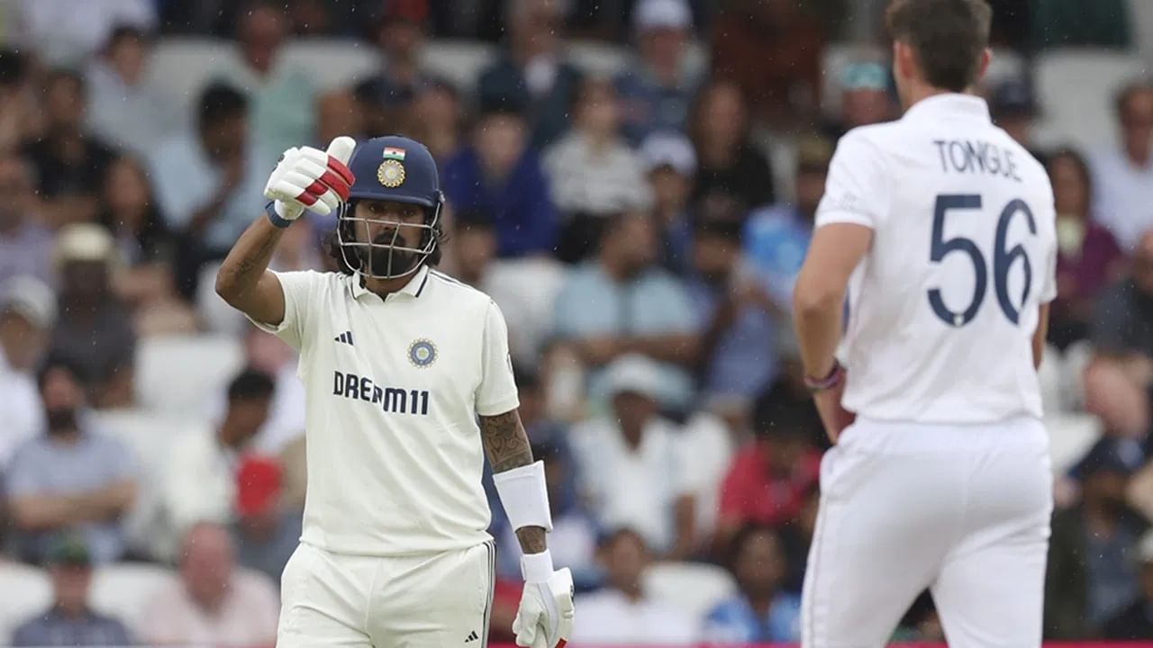 केएलआधी भारतासाठी सचिन तेंडुलकर, सुनील गावसकर, राहुल द्रविड आणि  विराट कोहली या चौघांनी इंग्लंडमध्ये 1 हजार धावा केल्या होत्या. केएलने इंग्लंडमध्ये 13 कसोटी सामन्यांमध्ये जवळपास 42 च्या सरासरीने 1 हजार धावा केल्या. (Photo Credit : PTI)