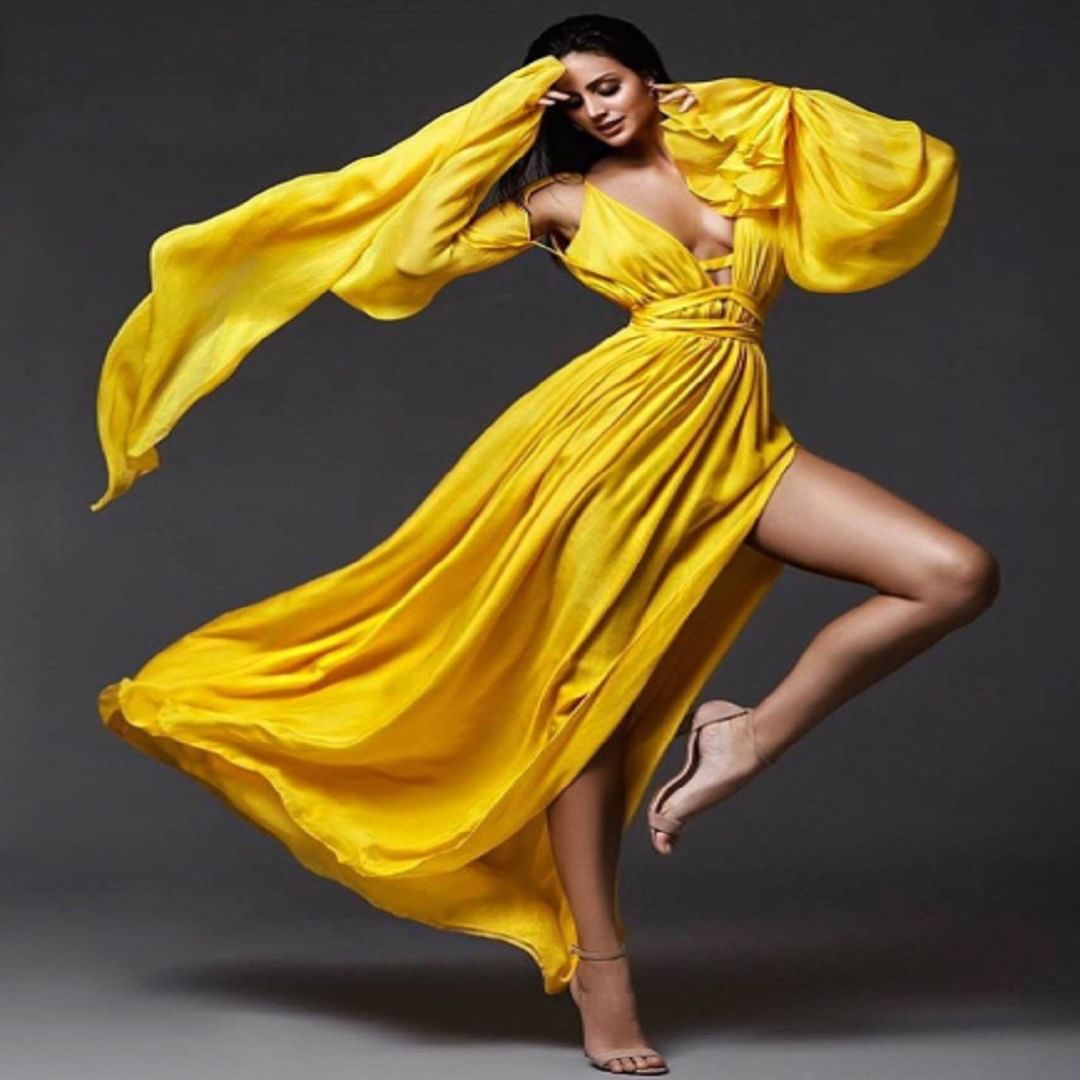  लॅरिसाची एकूण संपत्ती सुमारे 171 कोटी असल्याचे म्हटले जाते.