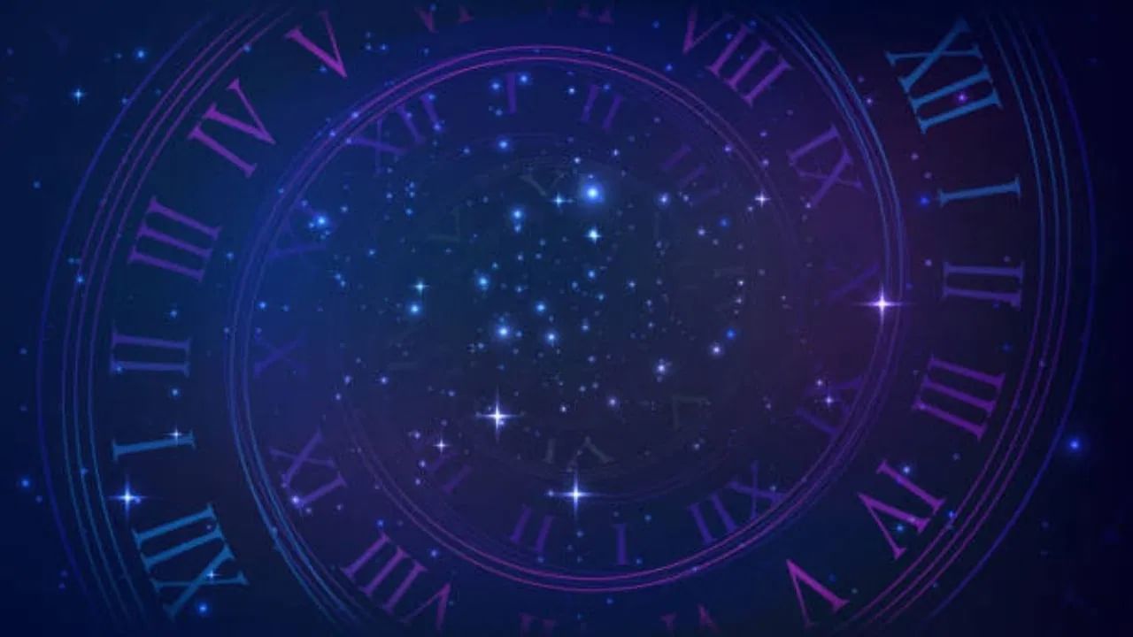 11 जुलै 2025, शुक्रवार हा विशेष दिवस आहे. शुक्रवारी वैधृती योग तयार होत आहे. शुक्रवारी  प्रतिपदा तिथी आहे. शुक्रवार अनेक राशींसाठी फलदायी ठरु शकतो. शुक्रवारी पूर्वाषाढा नक्षत्राचा योग जुळून आला आहे. शुक्रवारी कोणत्या राशीच्या लोकांना भाग्याची साथ मिळेल? हे जाणून घेऊयात. शुक्रवारी चंद्र धनु आणि मकर राशीत असणार आहे. (Photo Credit : Tv9 Bharatvarsh)