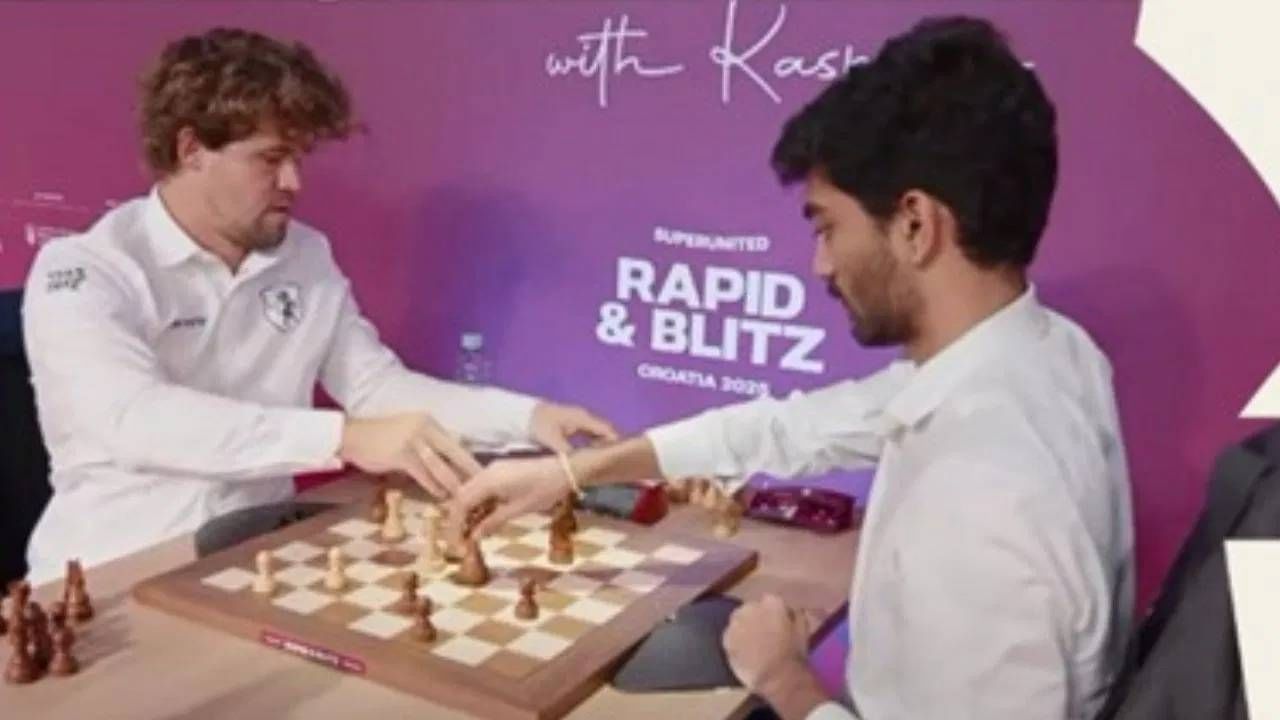 Chess : मॅग्नस कार्लसनने सामन्यापूर्वी उडवली होती गुकेशची खिल्ली, 64 घरातच केली बोलती बंद Chess : मॅग्नस कार्लसनने सामन्यापूर्वी उडवली होती गुकेशची खिल्ली, 64 घरातच केली बोलती बंद