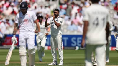 Video : मोहम्मद सिराजच्या सेलिब्रेशनची शैली बदलली, जाणून घ्या या मागचं कारण