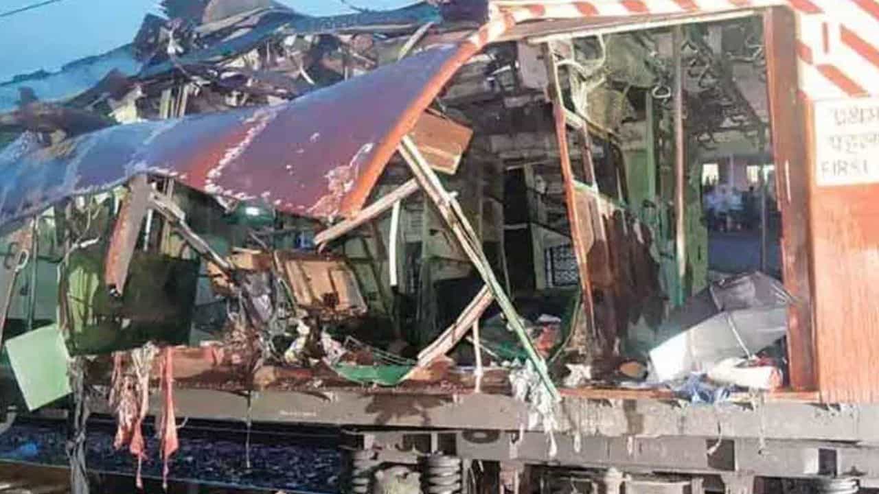 Mumbai Bomb Blast Big Update : अन् 189 निष्पापांचे जीव गेलेल्या मुंबई साखळी बॉम्बस्फोटाचे 12 आरोपी निर्दोष सुटले