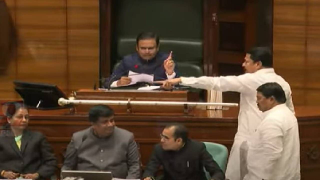 Nana Patole : 'मोदी तुमचा बाप असेल, पण...' विधानसभेत काय घडलं? नाना पटोलेंवर कारवाई, VIDEO