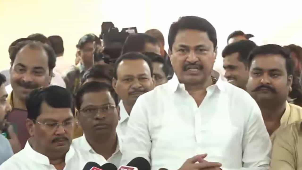 Nana Patole On BJP : सरकारचे नेते शेतकऱ्यांना भिकारी समजतात; निलंबनानंतर नाना पटोले संतापले