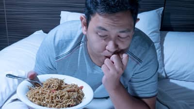 रात्री हलका आहार घ्यायचाय ? तर या लाईट फूडचा डाएटमध्ये समावेश करा