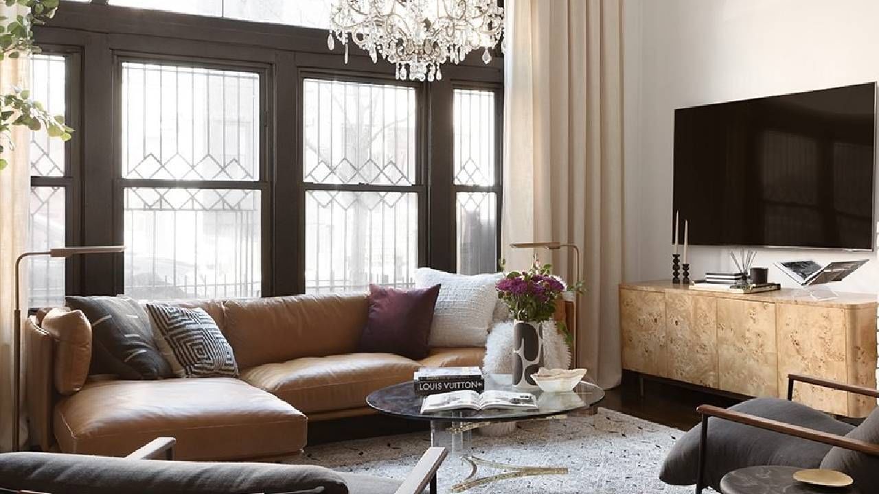 लिव्हिंग रूमला द्या 'न्यू लूक'! ट्राय करा 'या' शानदार सजावट टिप्स लिव्हिंग रूमला द्या 'न्यू लूक'! ट्राय करा 'या' शानदार सजावट टिप्स